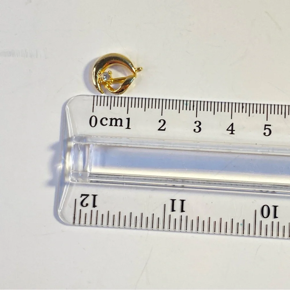 Vintage abstract gold tone pendant with rhinestone accent - Picture 4 of 6